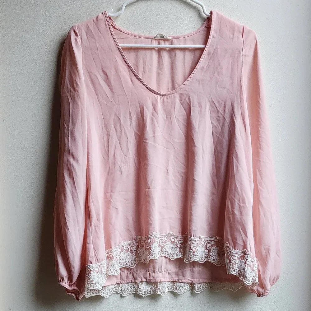 Tobi Pink Open Sleeve Lace Blouse Size Medium